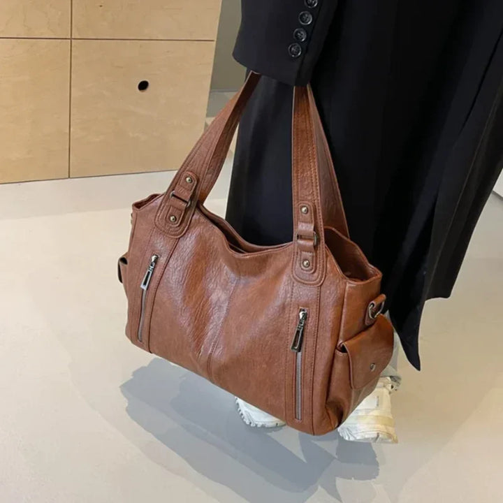 Dakota⎪The Shoulder Bag That Defines Elegance