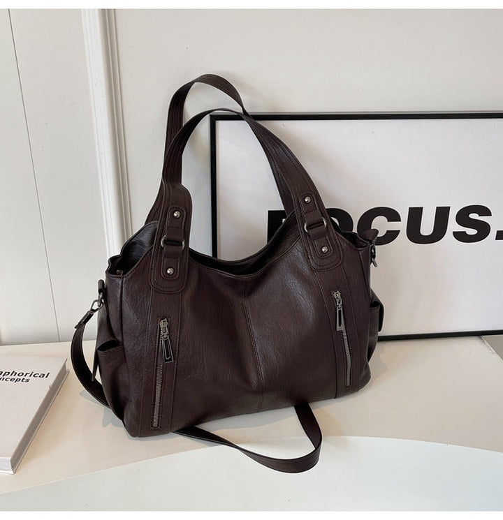 Dakota⎪The Shoulder Bag That Defines Elegance