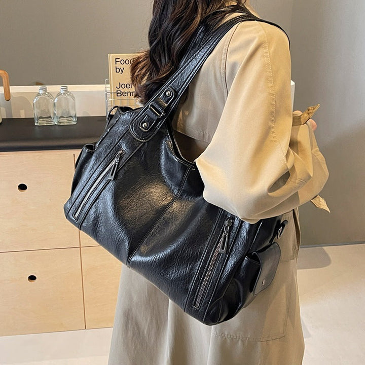 Dakota⎪The Shoulder Bag That Defines Elegance