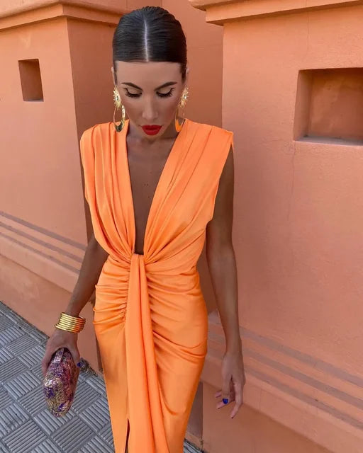 Molly | Elegant Dress with Deep Neckline